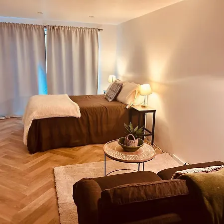 Follies Appartement *